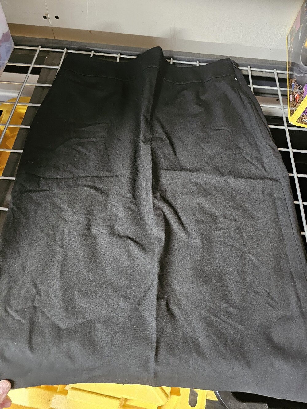 Ann Taylor black pencil skirt size 8